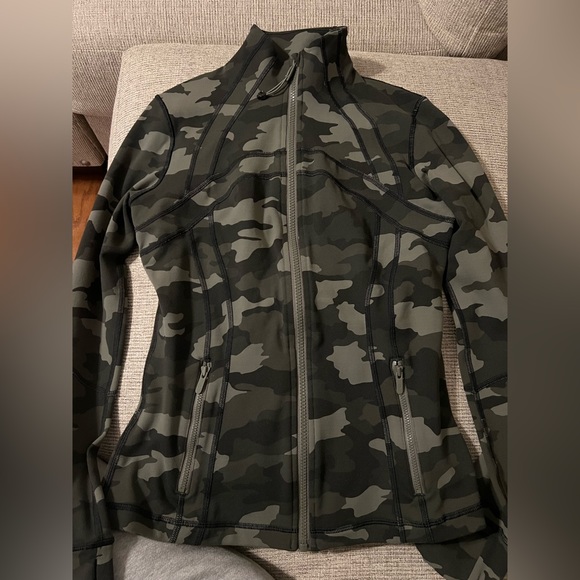Lululemon define jacket Cameo size 6 - Picture 1 of 6